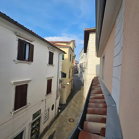 Apartment Apartma Bright